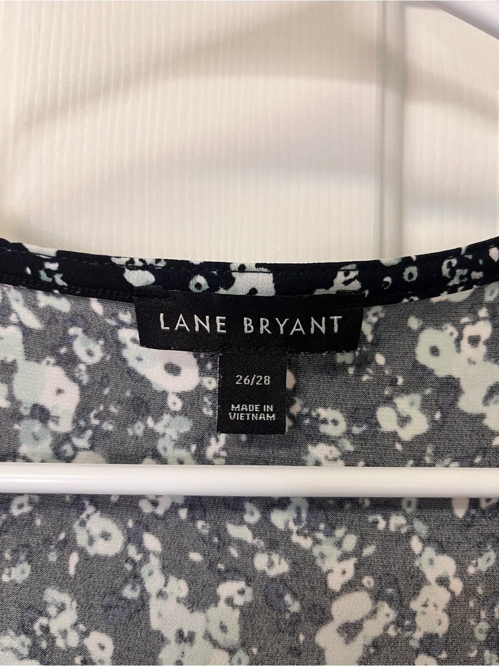 Lane Bryant Black and White Floral Print Top - Picture 3 of 3